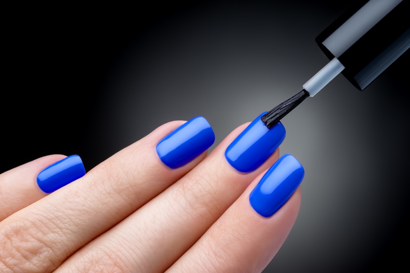 esmalte azul